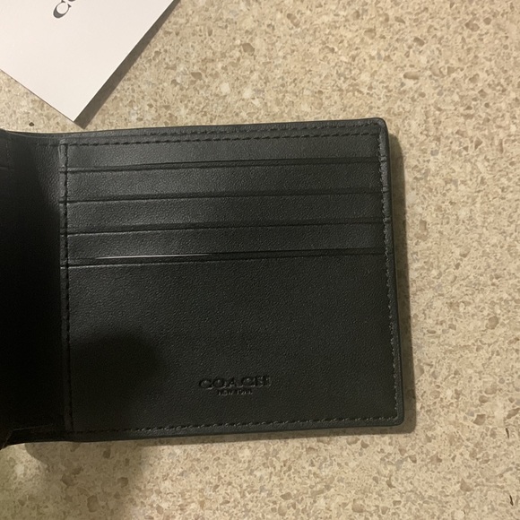 Coach Mens wallet - Picture 2 of 4